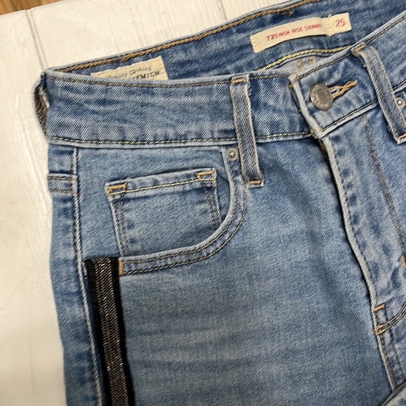 Levi’s 721 high rise jeans - Picture 5 of 9